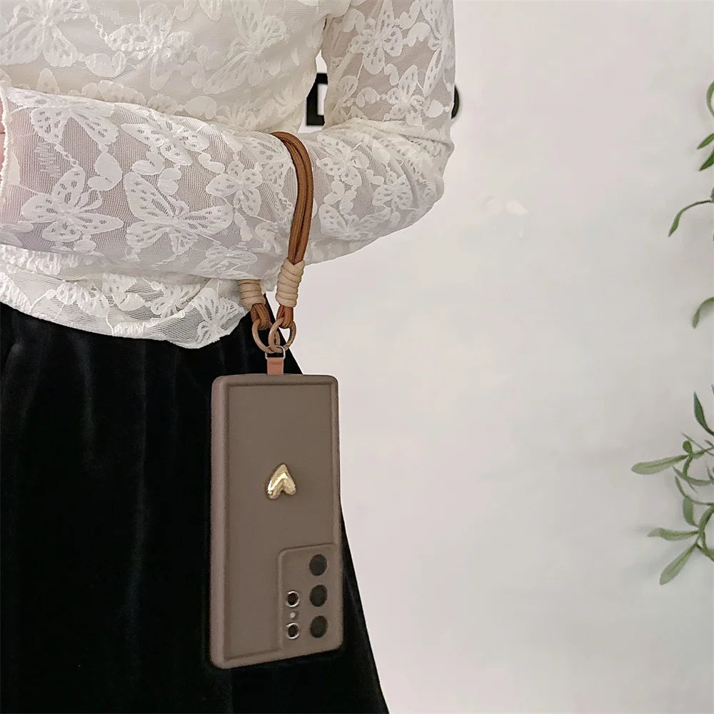 Modèle Heart Strap – Coque Samsung Galaxy avec Cordon et Cœur Doré 3D SMARTS ACCESS