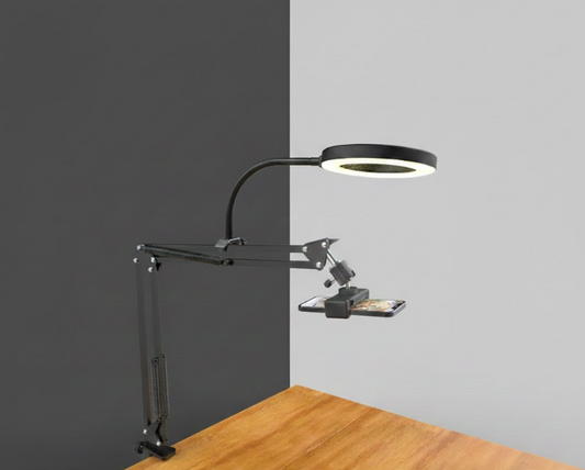 Trepied_smartphone_avec_lampe_LED_eclairage_ideal_pour_video_et_live